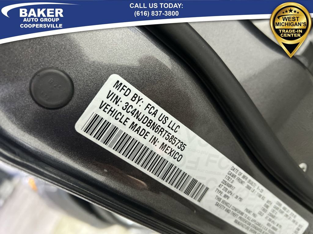 Used 2024 Jeep Compass Latitude w/ Convenience Group image 32