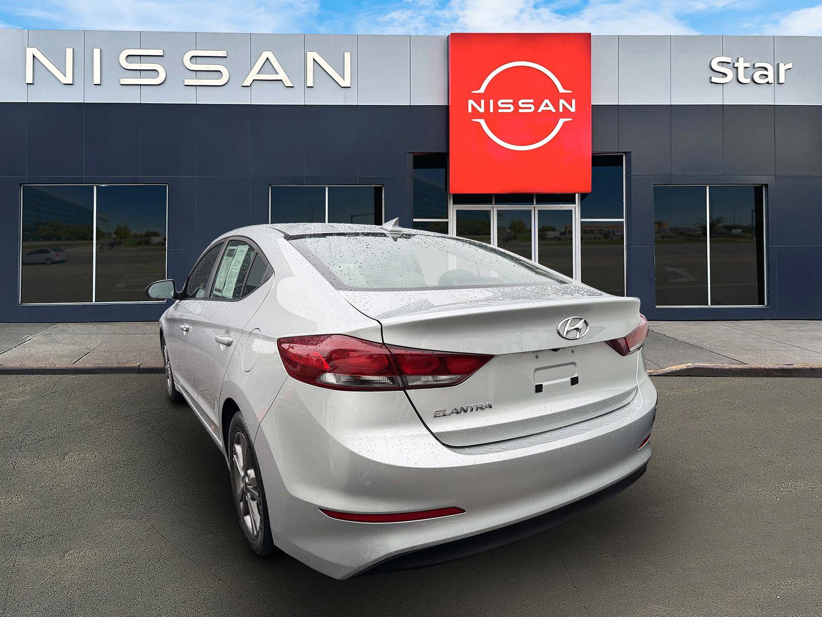 Used 2017 Hyundai Elantra SE w/ SE A/T Tech Package 03 FWD image 4