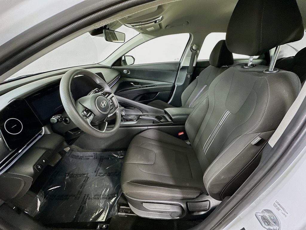 Used 2024 Hyundai Elantra SEL image 15