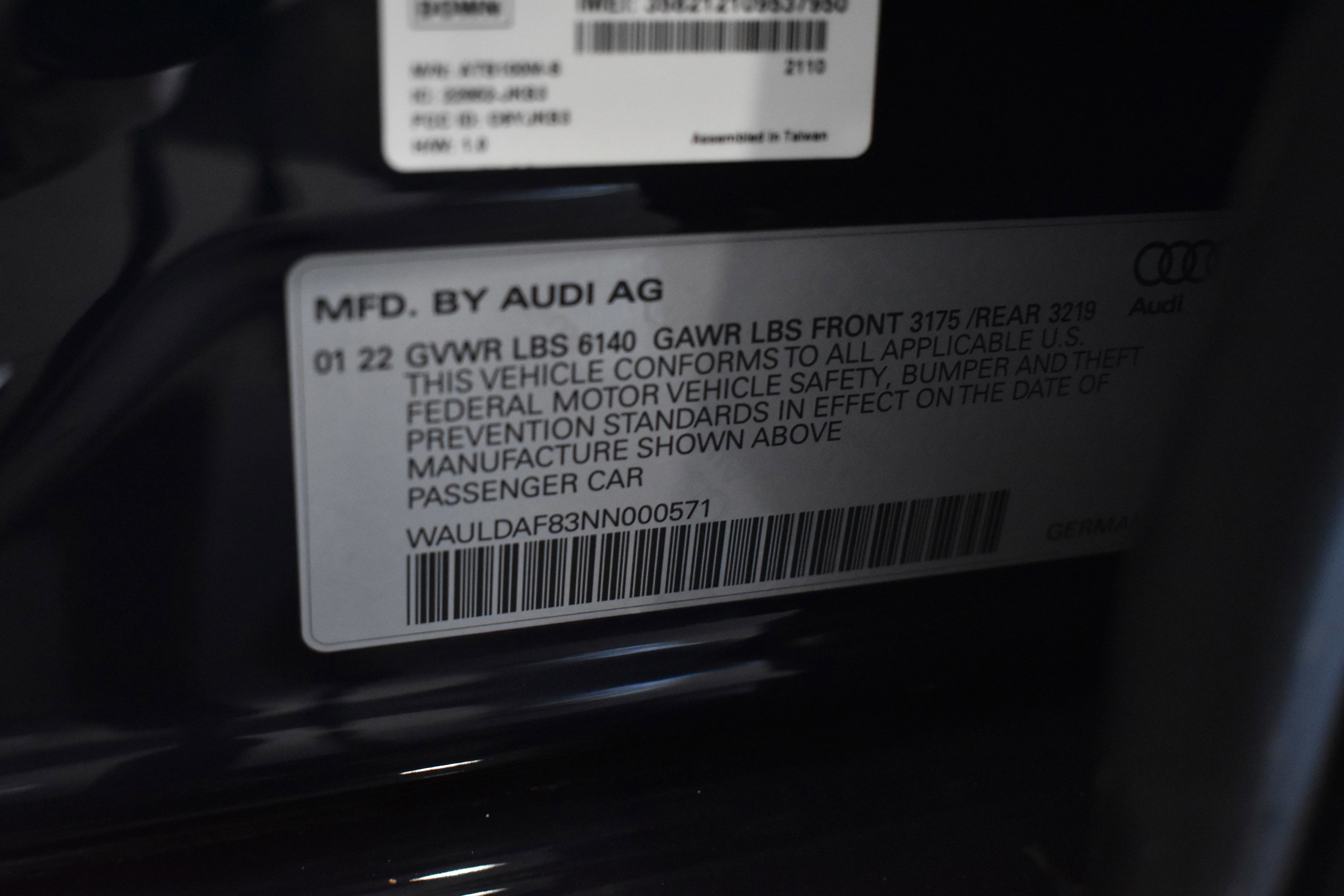 Used 2022 Audi A8 L 3.0T w/ Executive Package image 44