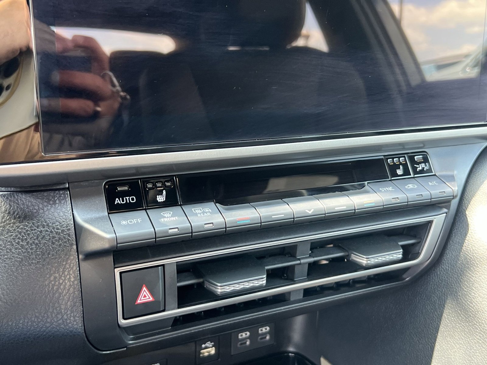 Used 2025 Toyota Camry XSE image 17