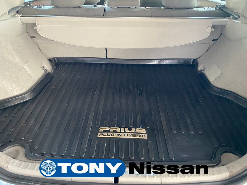 Used 2012 Toyota Prius Plug-In Hybrid image 11