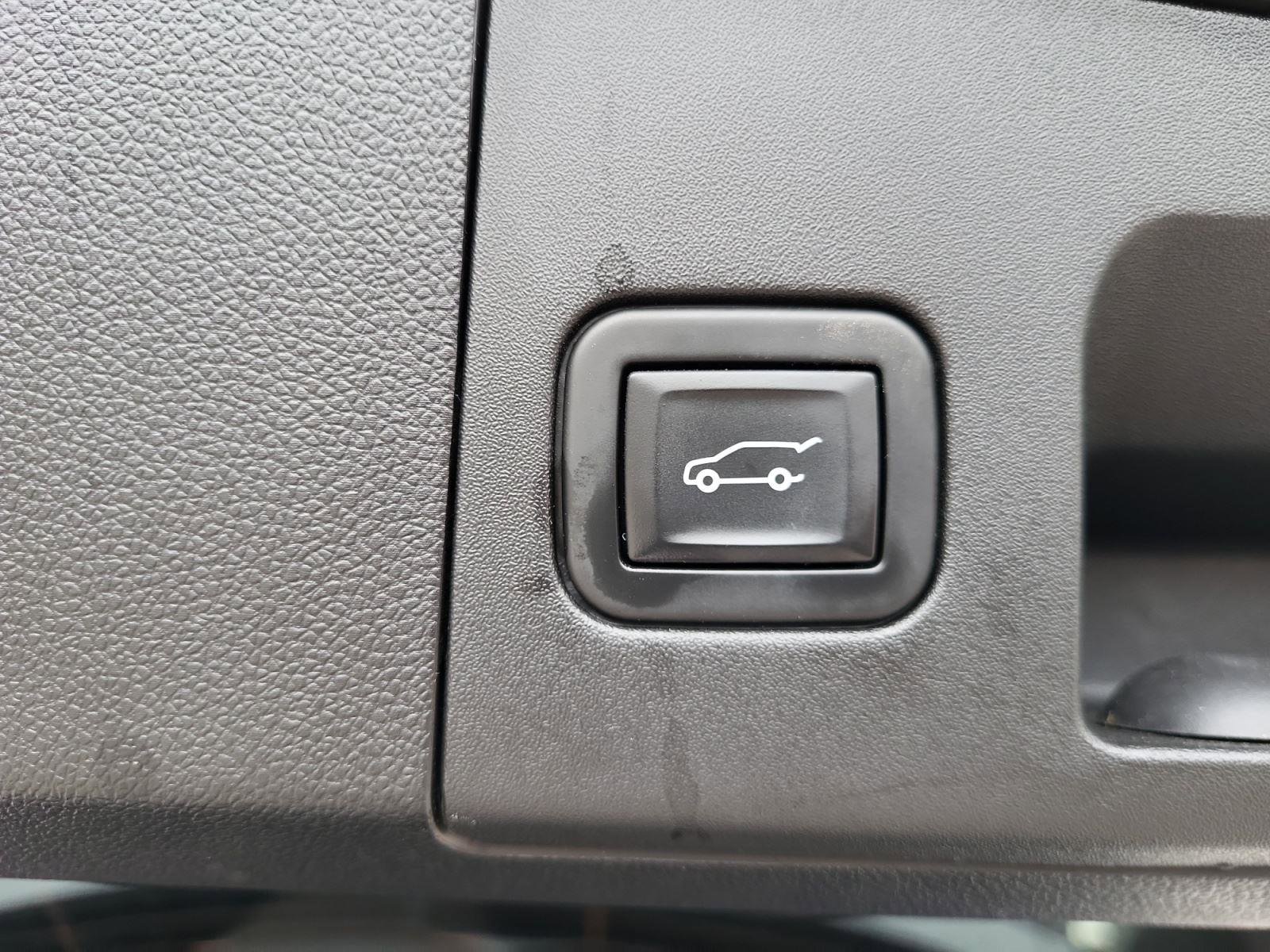 Used 2023 Cadillac XT4 Sport image 24