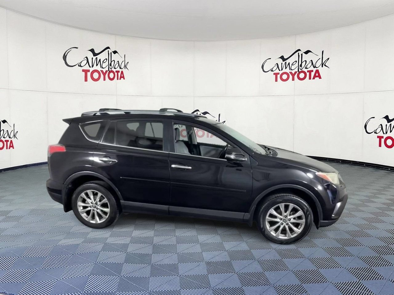 Used 2018 Toyota RAV4 Limited w/ Protection Package FWD image 4