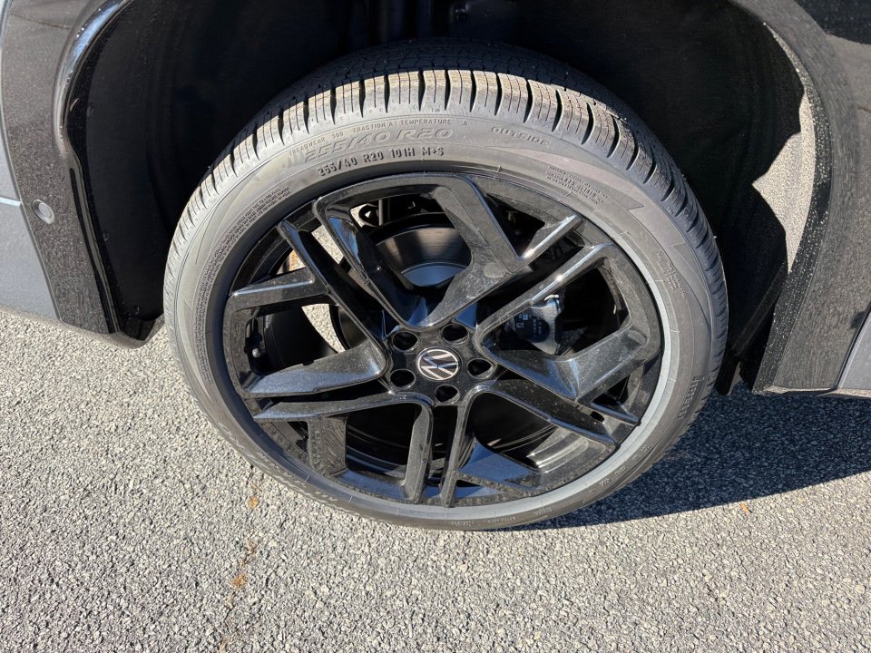 New 2026 Volkswagen Tiguan SE R-Line image 23