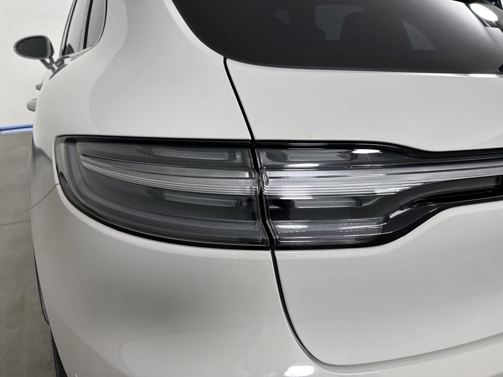 Certified 2024 Porsche Macan GTS AWD/4WD image 17