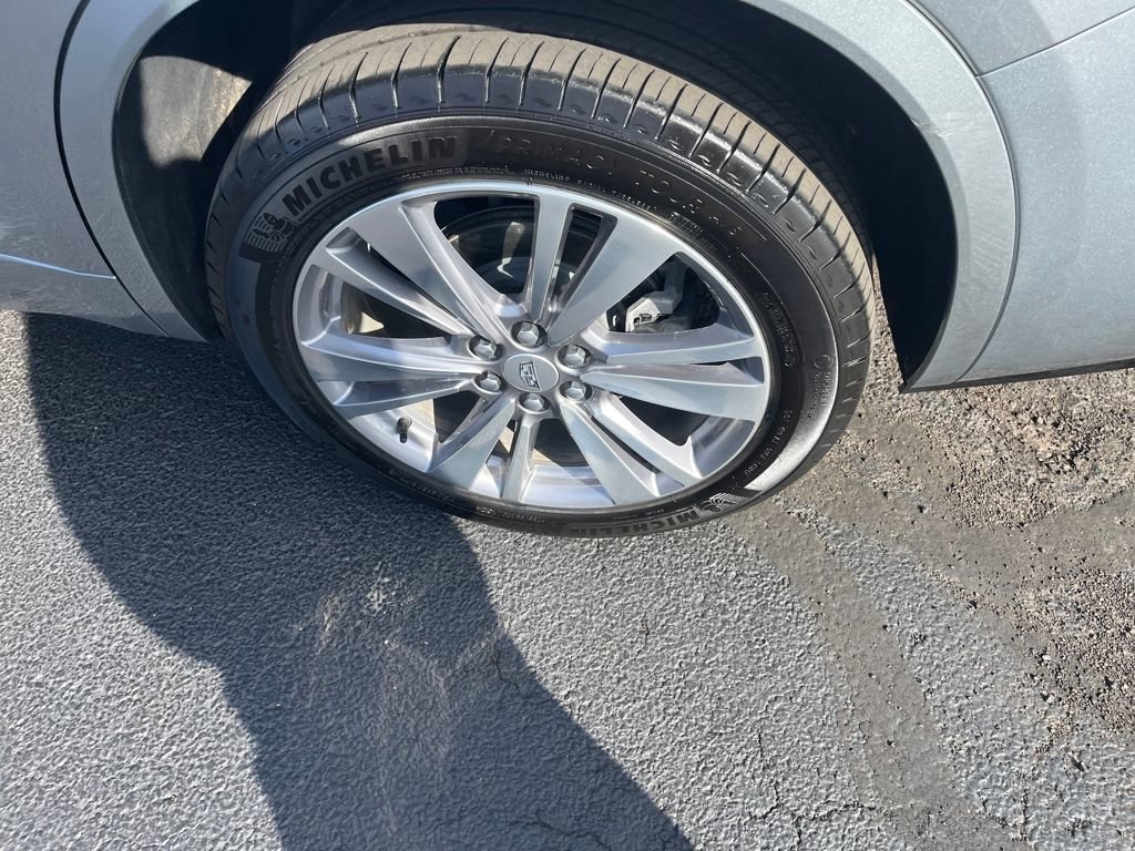 Used 2025 Cadillac XT6 Premium Luxury image 37