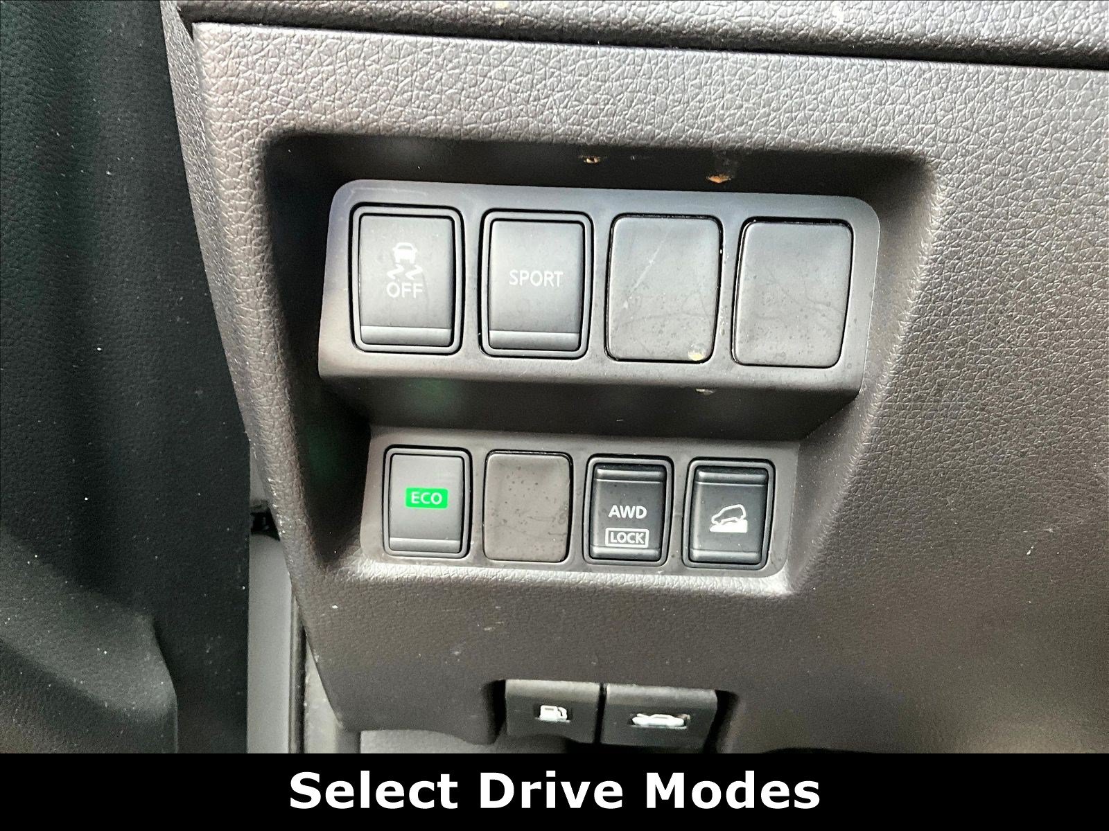 Used 2016 Nissan Rogue S AWD/4WD image 31
