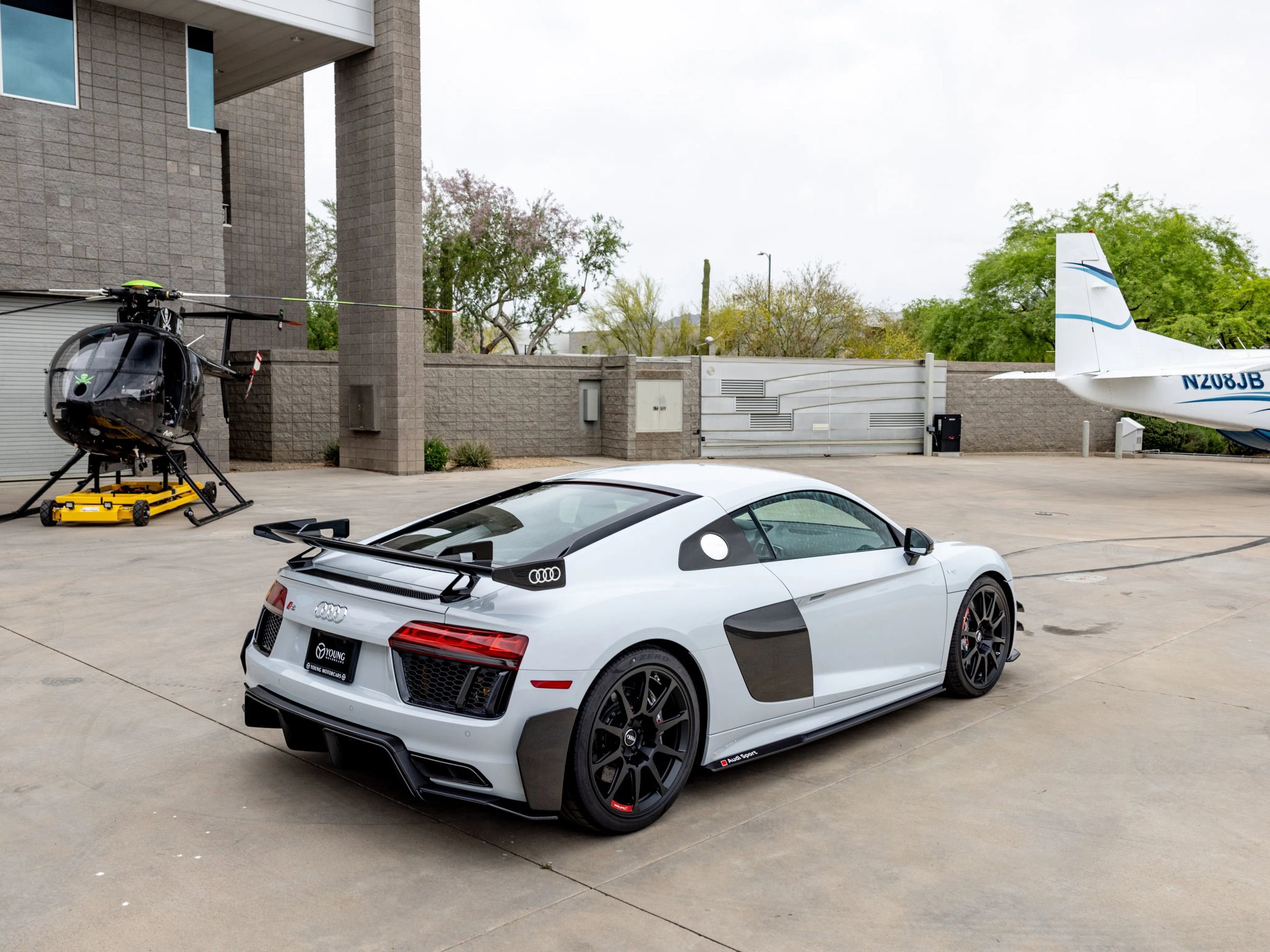 Used 2018 Audi R8 V10 plus image 26