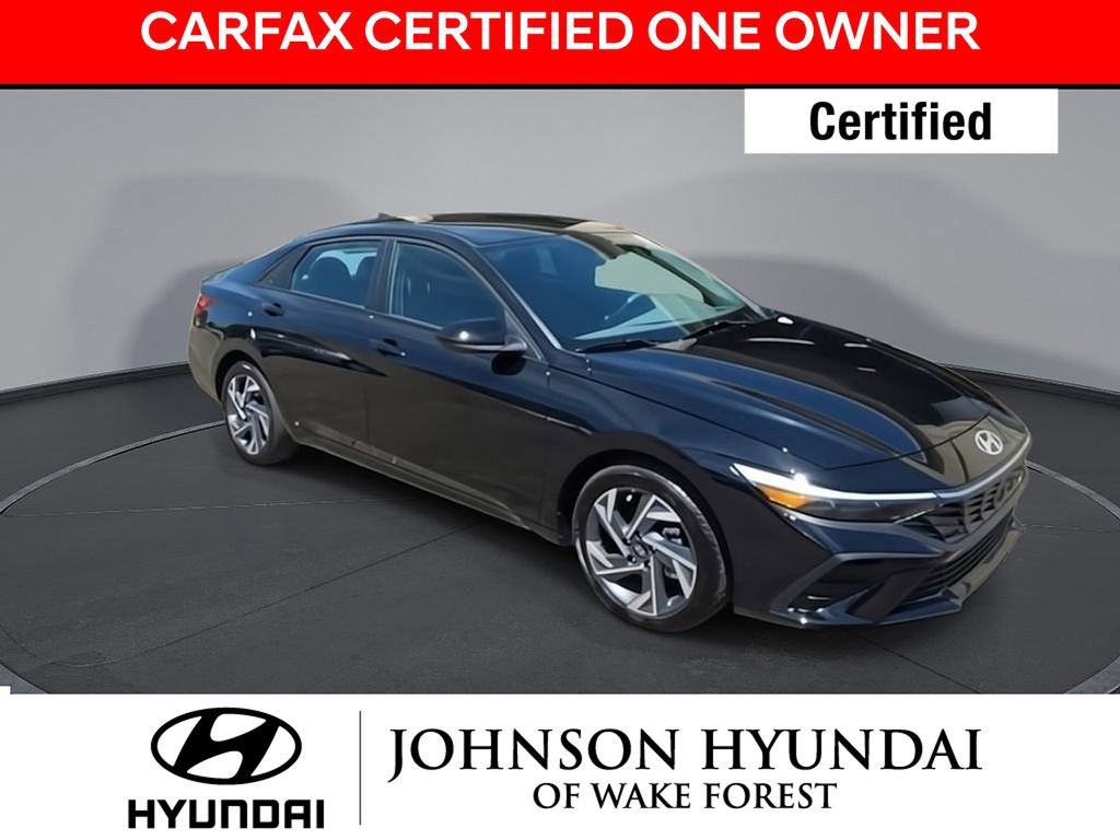 Certified 2025 Hyundai Elantra Sport FWD image 2
