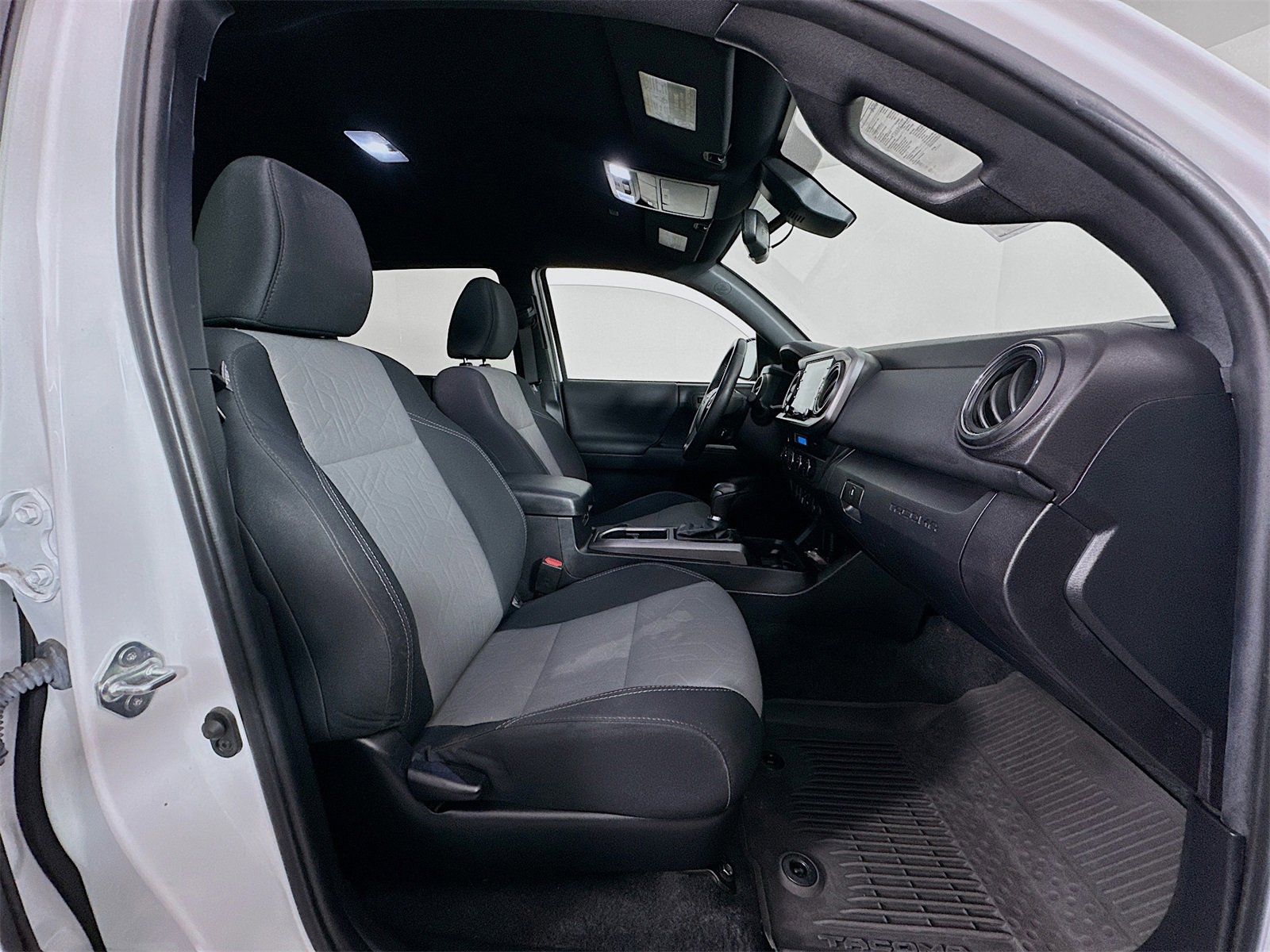 Certified 2022 Toyota Tacoma TRD Sport image 26