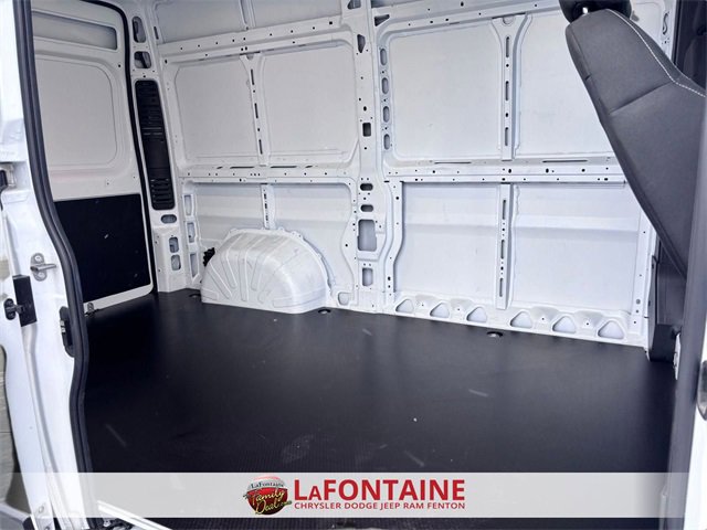 Used 2025 RAM ProMaster 2500 w/ Convenience Group image 24