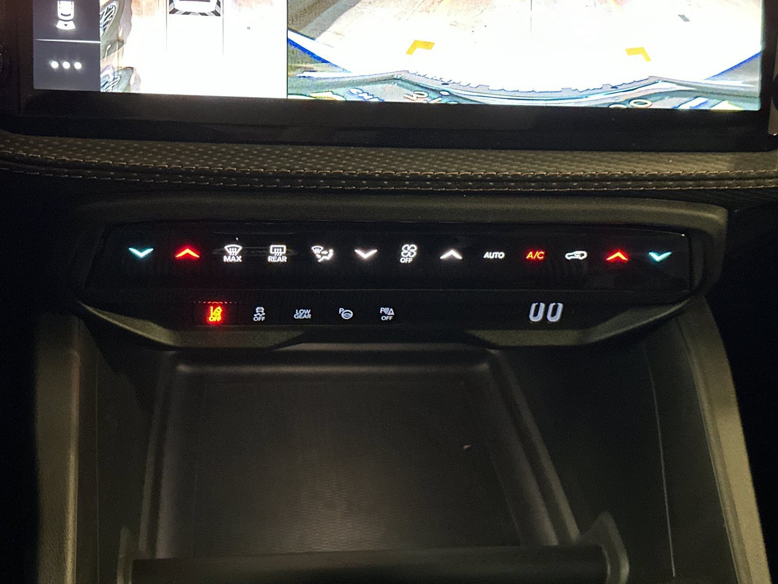 New 2026 Jeep Cherokee Overland w/ Advanced Pro Tech Group AWD/4WD image 20