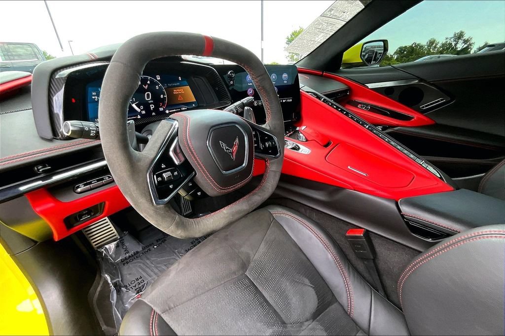 Used 2023 Chevrolet Corvette Stingray Premium Conv w/ Stealth Interior Trim Package RWD image 10