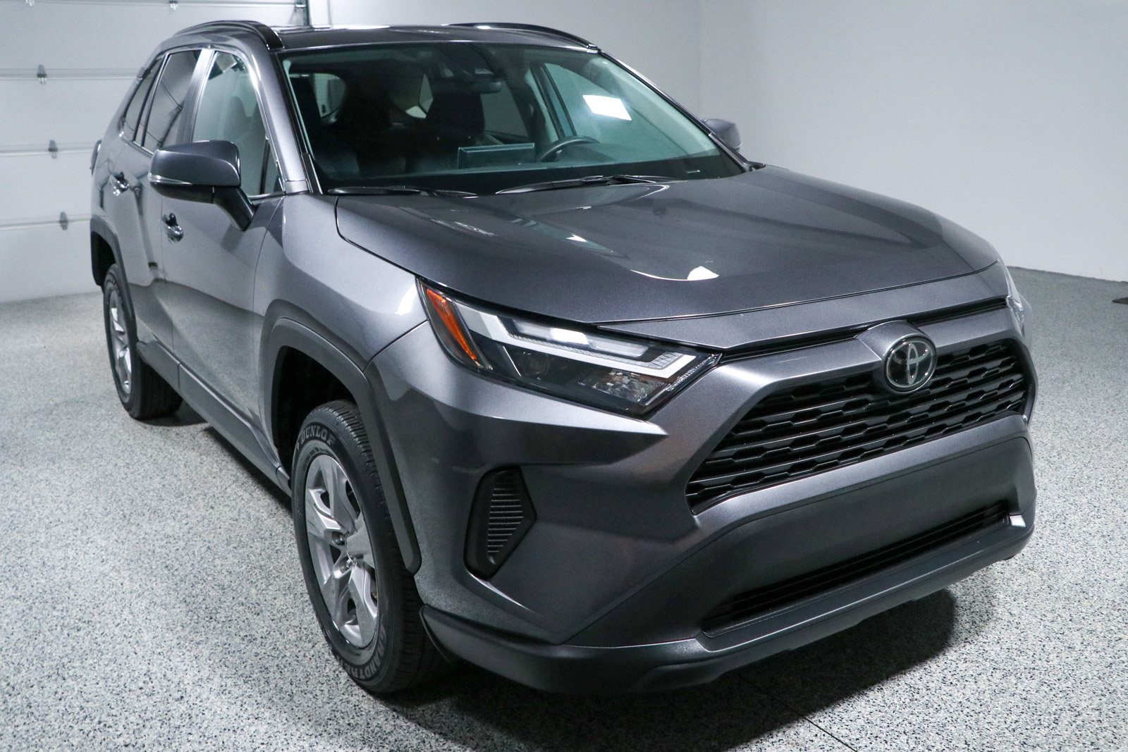 Used 2024 Toyota RAV4 XLE FWD image 5