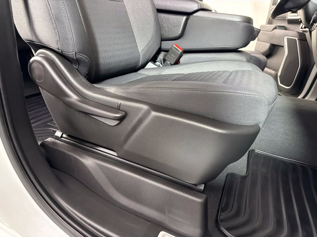 Used 2023 Chevrolet Silverado 1500 LT AWD/4WD image 25