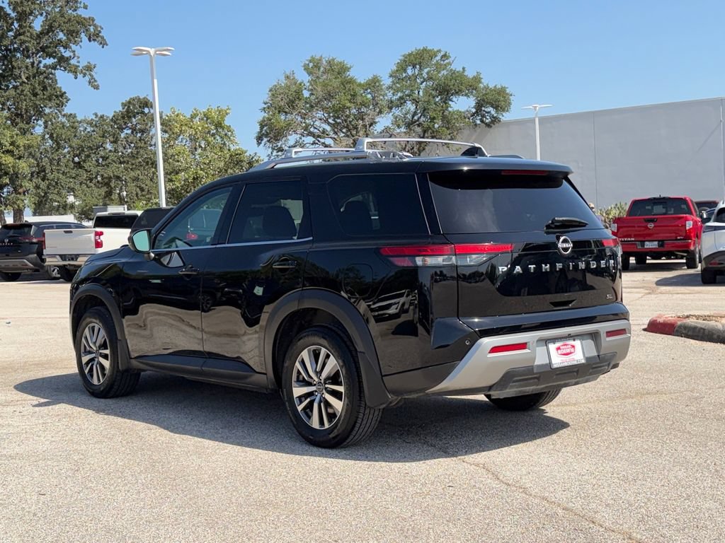 Certified 2022 Nissan Pathfinder SL FWD image 6