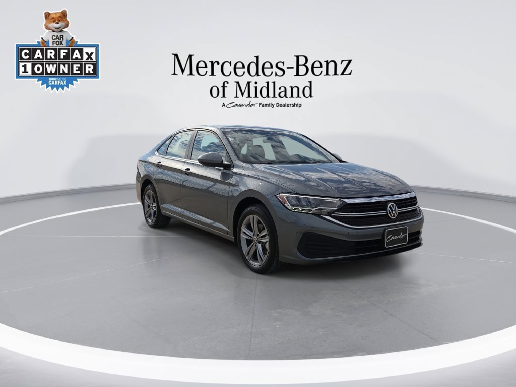 Used 2022 Volkswagen Jetta SE FWD image 2
