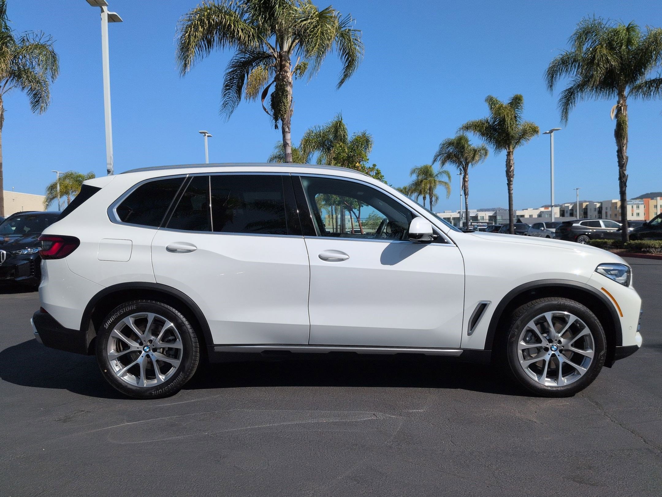 Certified 2023 BMW X5 xDrive40i w/ Premium Package AWD/4WD image 11