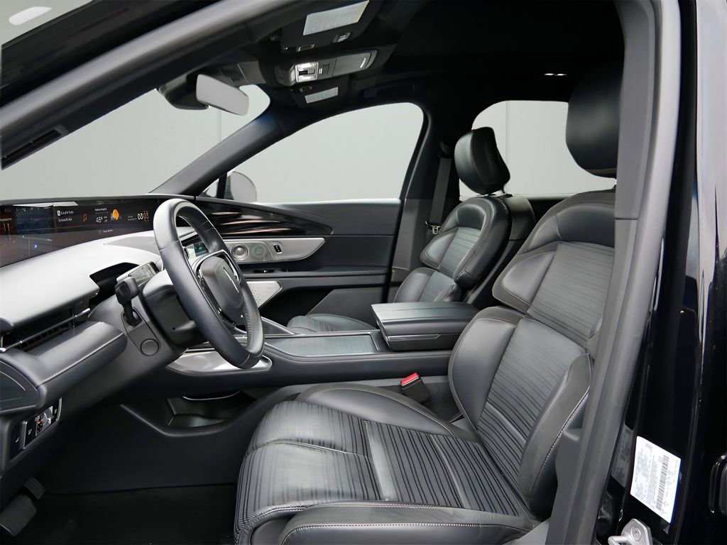 Used 2024 Lincoln Nautilus Reserve w/ Equipment Group 203A AWD/4WD image 10
