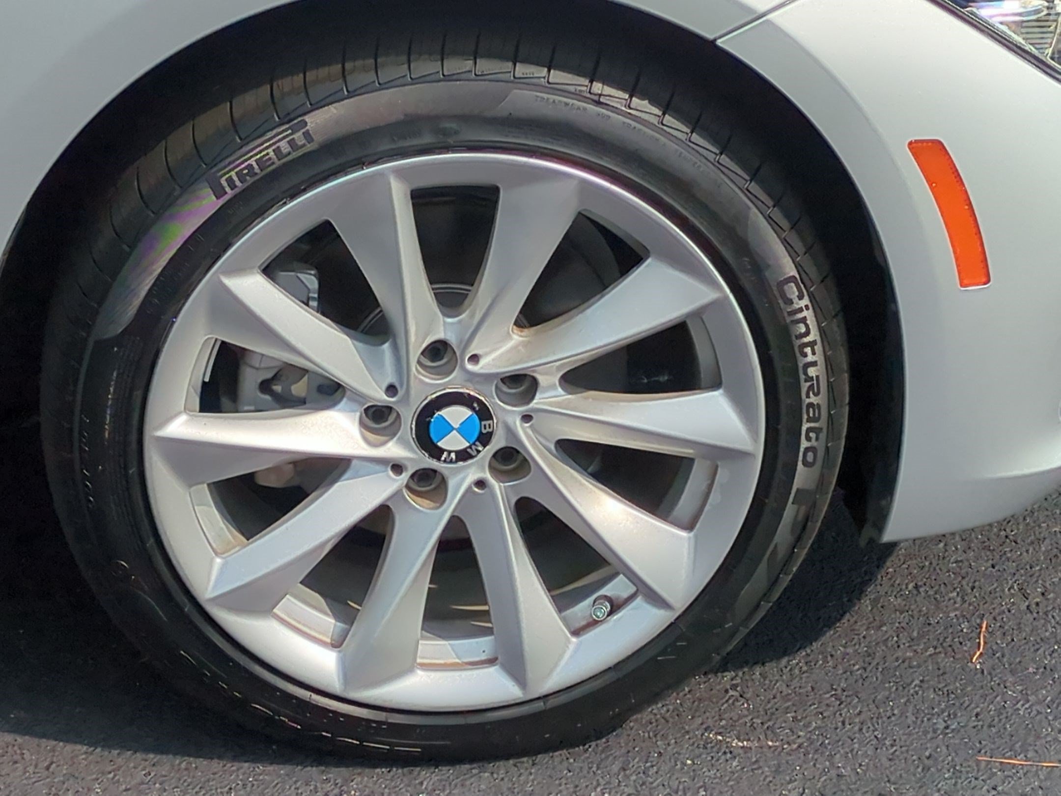 Used 2018 BMW 320i xDrive Sedan AWD/4WD image 12