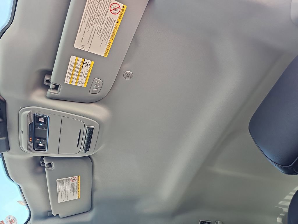 New 2026 Ford F350 Lariat w/ FX4 Off-Road Package image 31