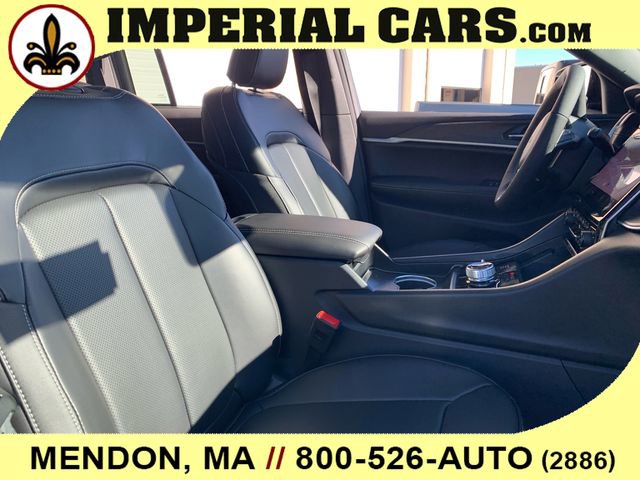 New 2025 Jeep Grand Cherokee Limited w/ Luxury Tech Group II image 17