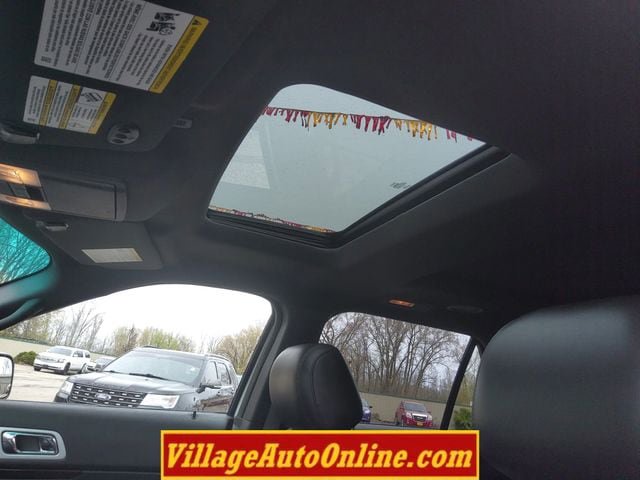 Used 2015 Ford Explorer Limited w/ Equipment Group 301A AWD/4WD image 21