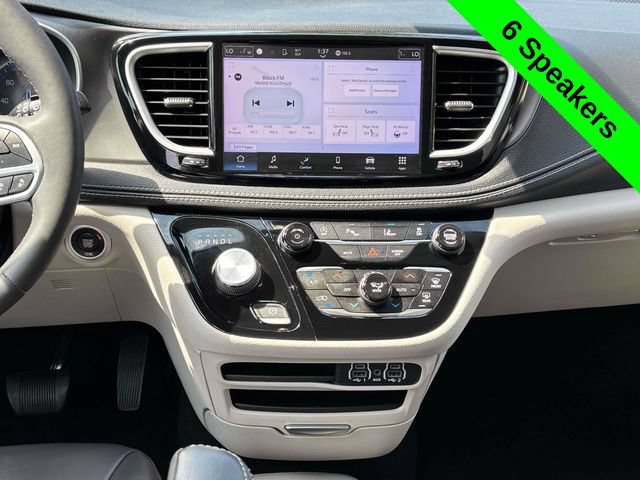 Used 2023 Chrysler Pacifica Touring-L FWD image 31