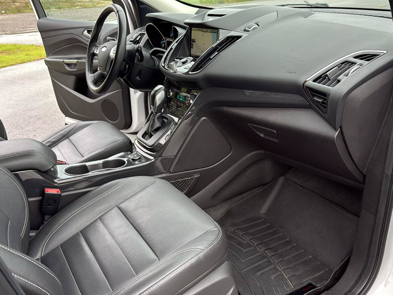 Used 2014 Ford Escape Titanium AWD/4WD image 32