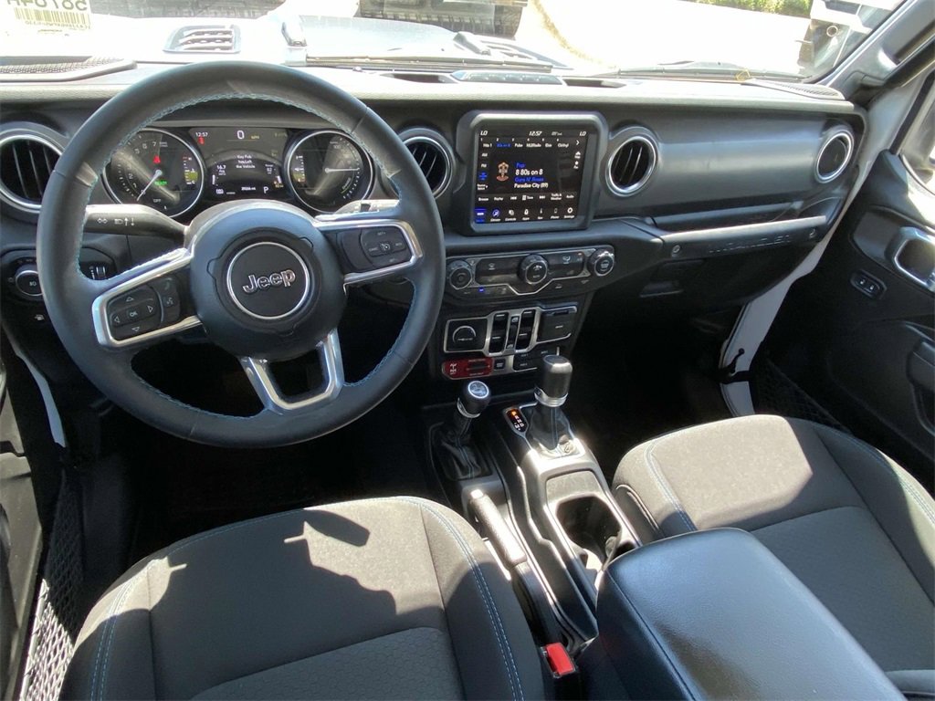 Used 2023 Jeep Wrangler Unlimited Rubicon 4xe image 15