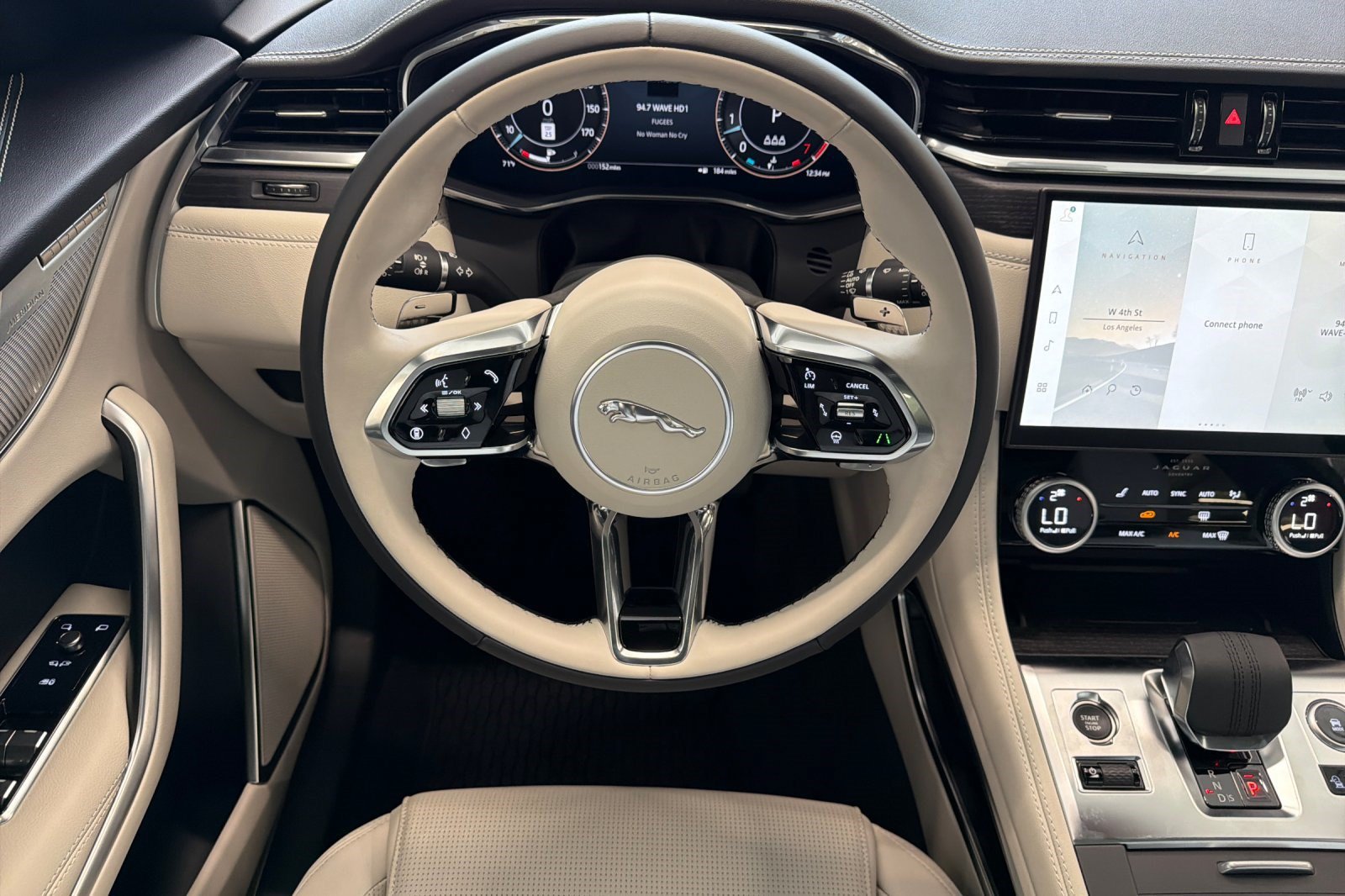 New 2025 Jaguar F-PACE R-Dynamic S AWD/4WD image 27