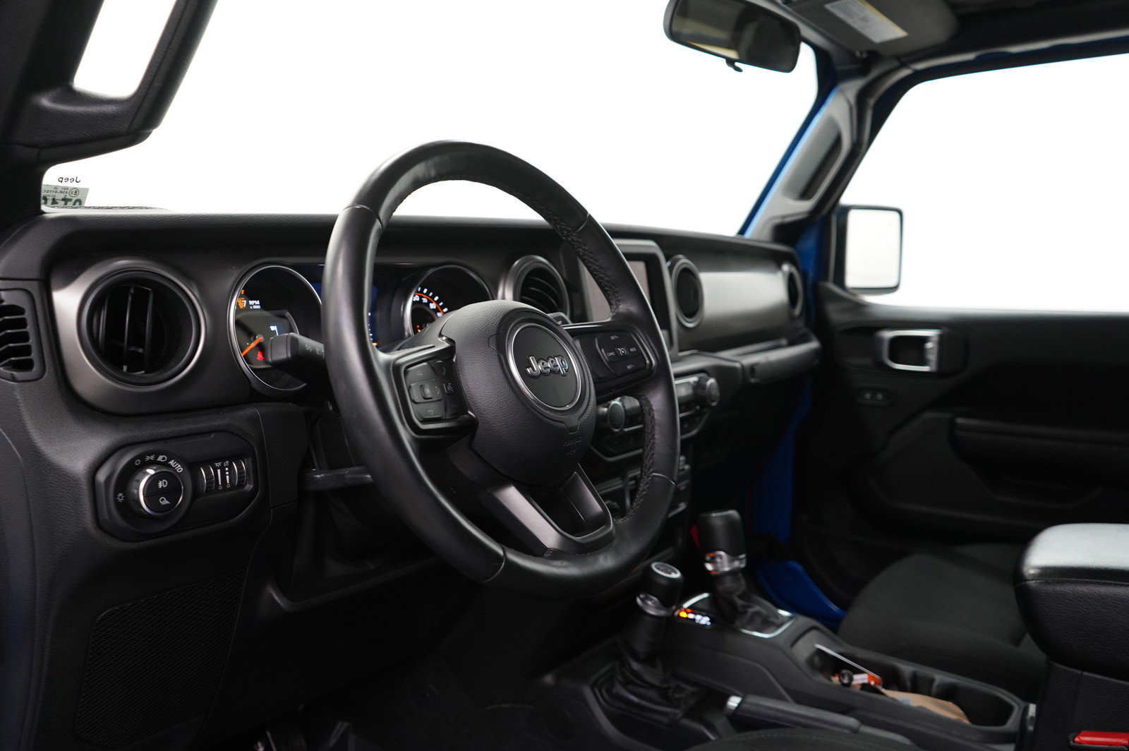 Used 2021 Jeep Gladiator Sport image 15