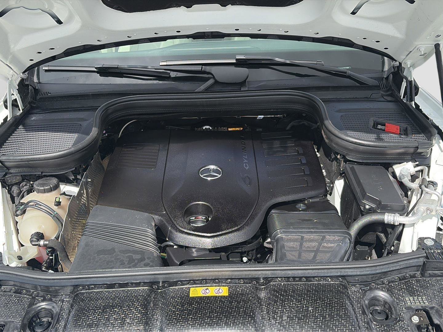 Used 2024 Mercedes-Benz GLS 450 4MATIC image 19