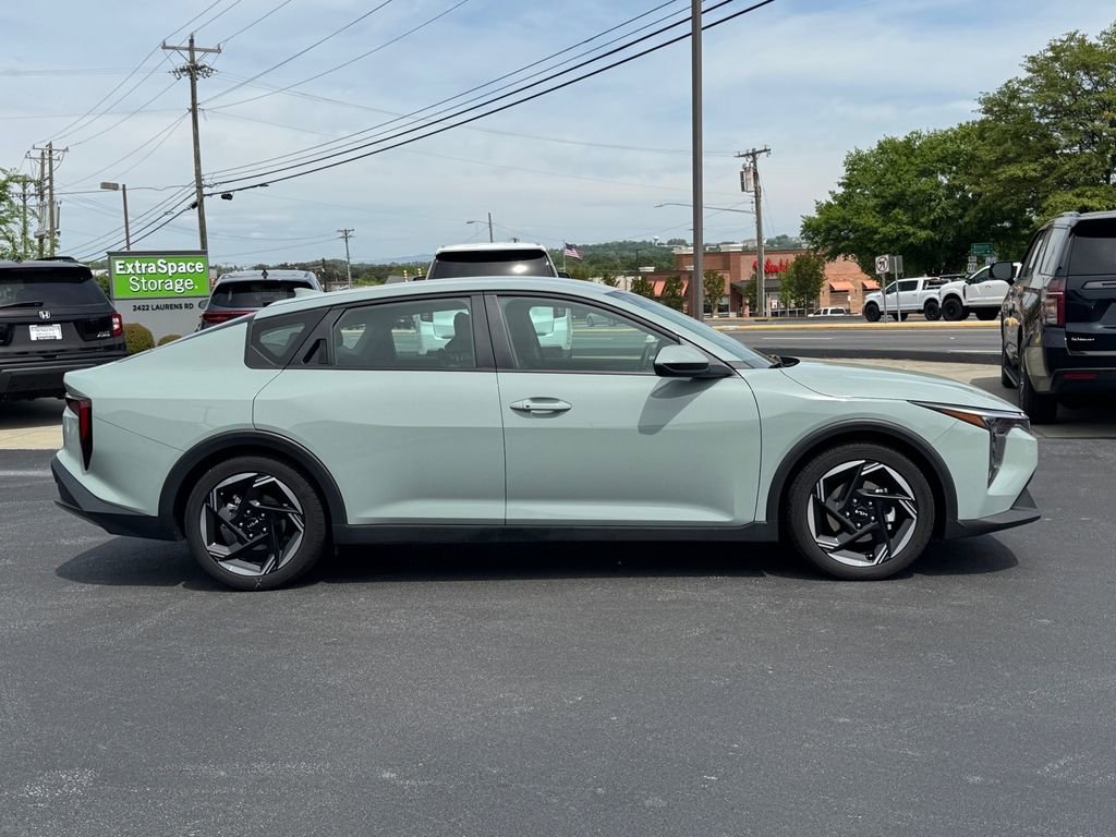 Certified 2025 Kia K4 EX image 2