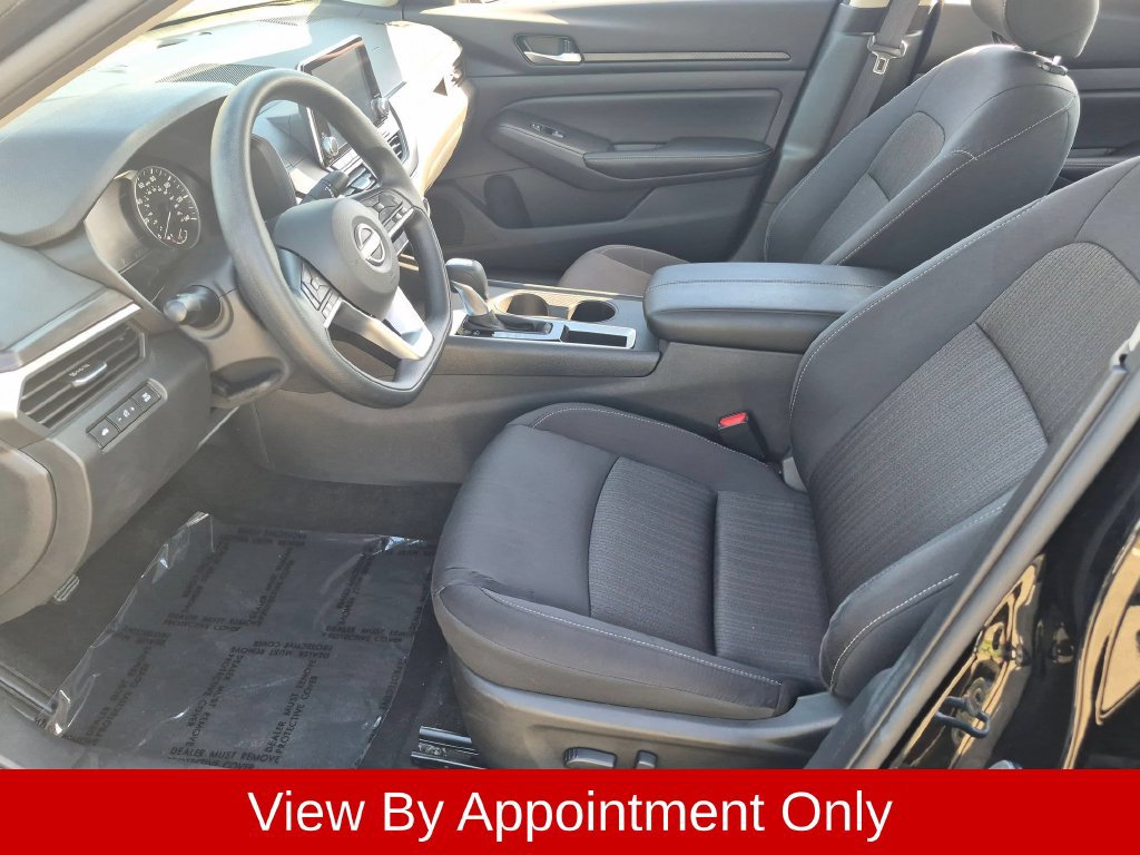 Used 2025 Nissan Altima 2.5 SV FWD image 19