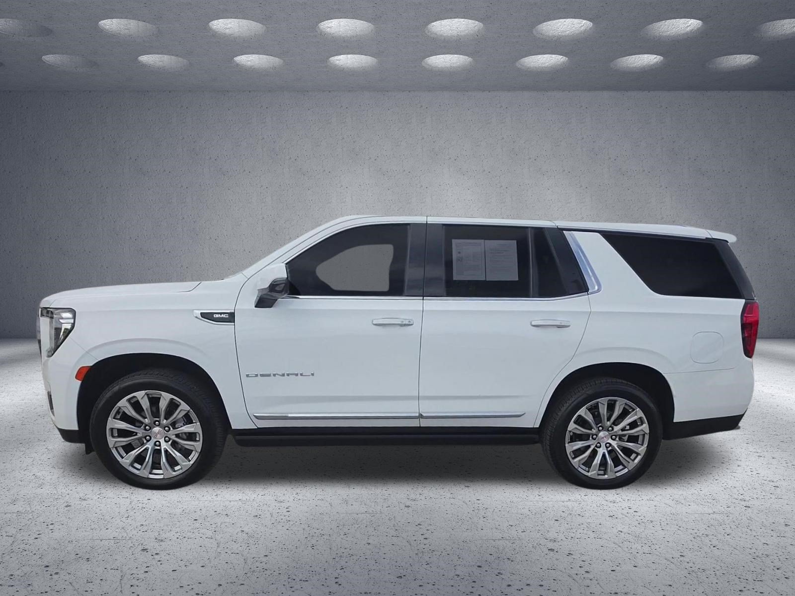 Used 2021 GMC Yukon Denali w/ Advanced Technology Package RWD image 3