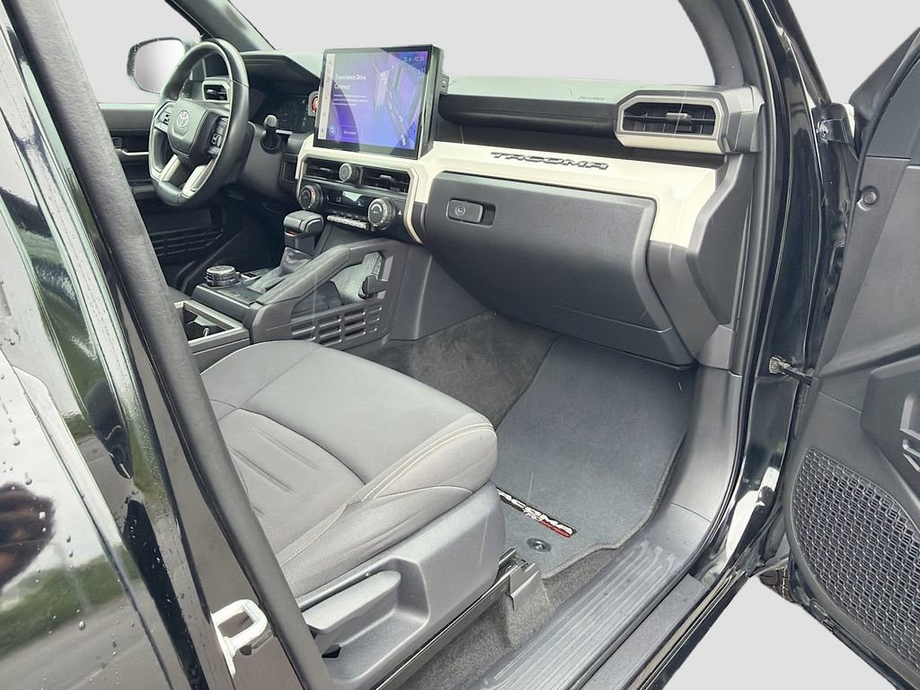 Used 2024 Toyota Tacoma TRD Off-Road image 13
