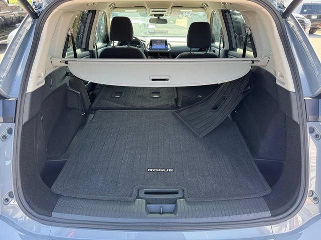 Used 2026 Nissan Rogue SV FWD image 7