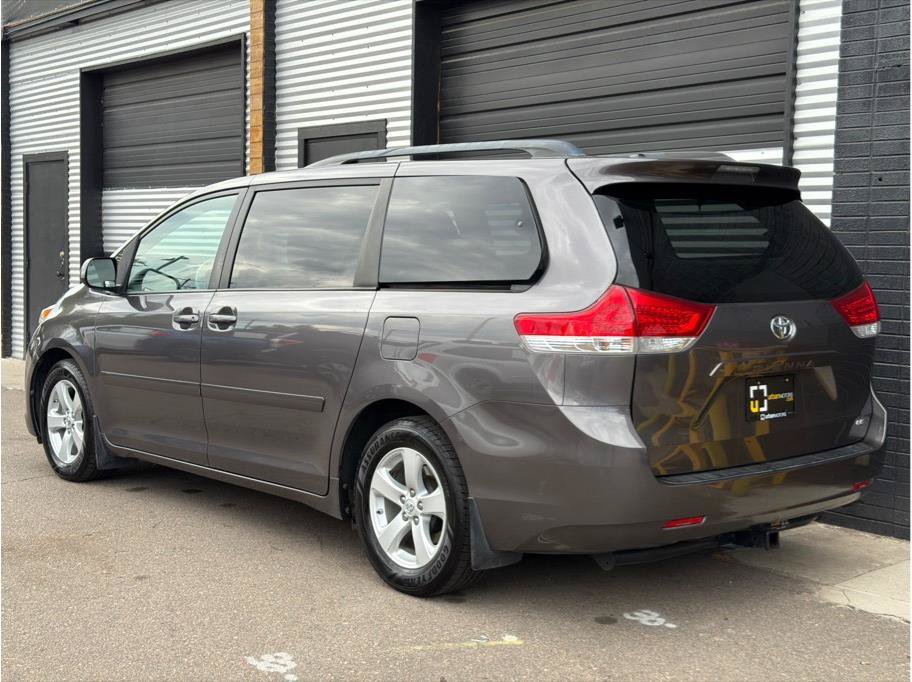 Used 2011 Toyota Sienna LE w/ Towing Pkg FWD image 7
