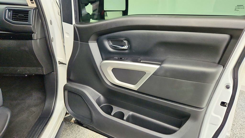 Used 2023 Nissan Titan SV w/ SV Convenience Package AWD/4WD image 25