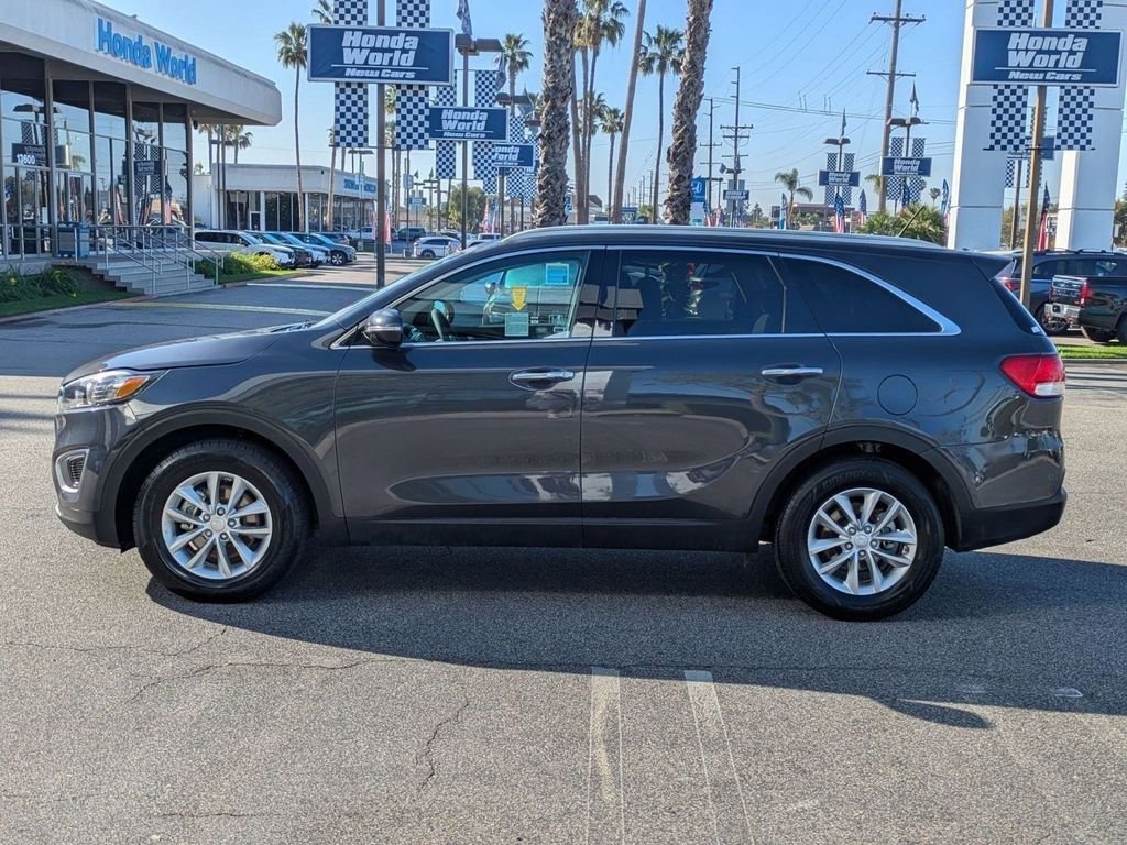 Used 2016 Kia Sorento LX image 5