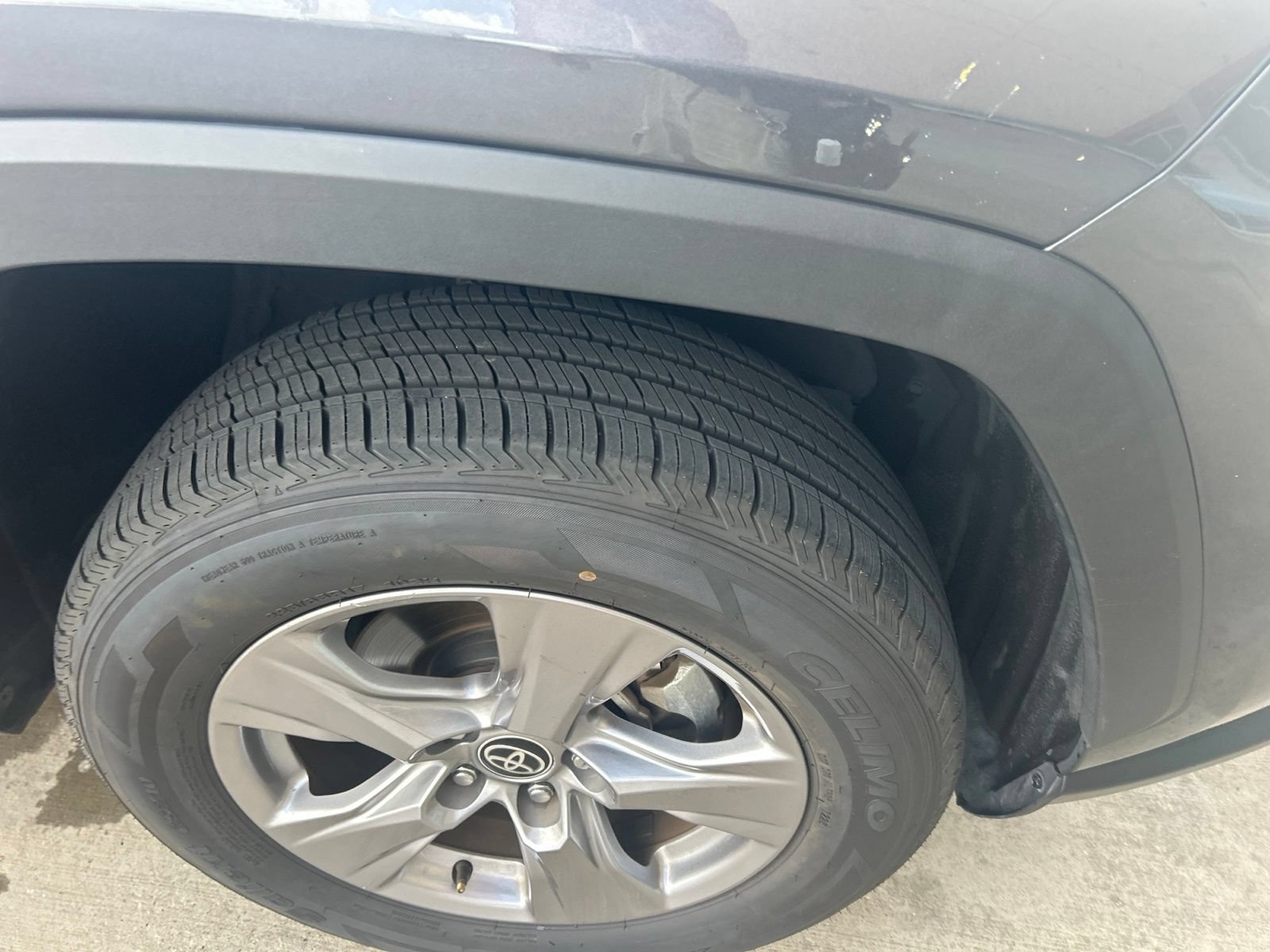 Used 2025 Toyota RAV4 XLE FWD image 6