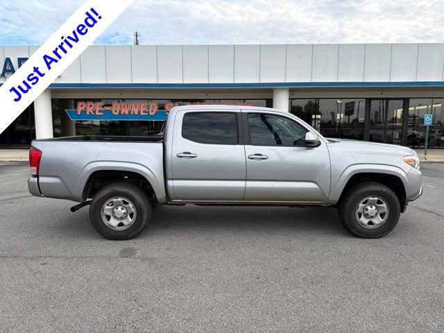Used 2017 Toyota Tacoma SR RWD image 2