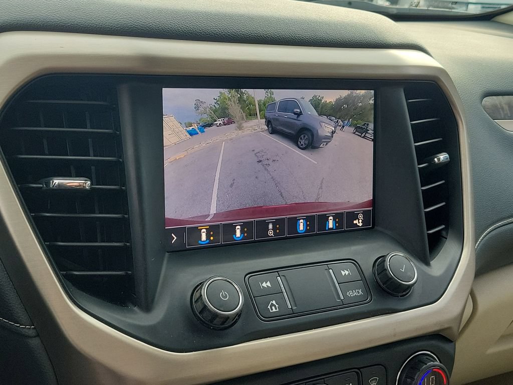 Used 2020 GMC Acadia Denali w/ Technology Package FWD image 27
