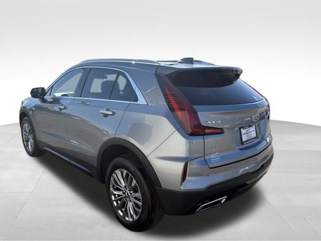 Used 2024 Cadillac XT4 Premium Luxury image 11