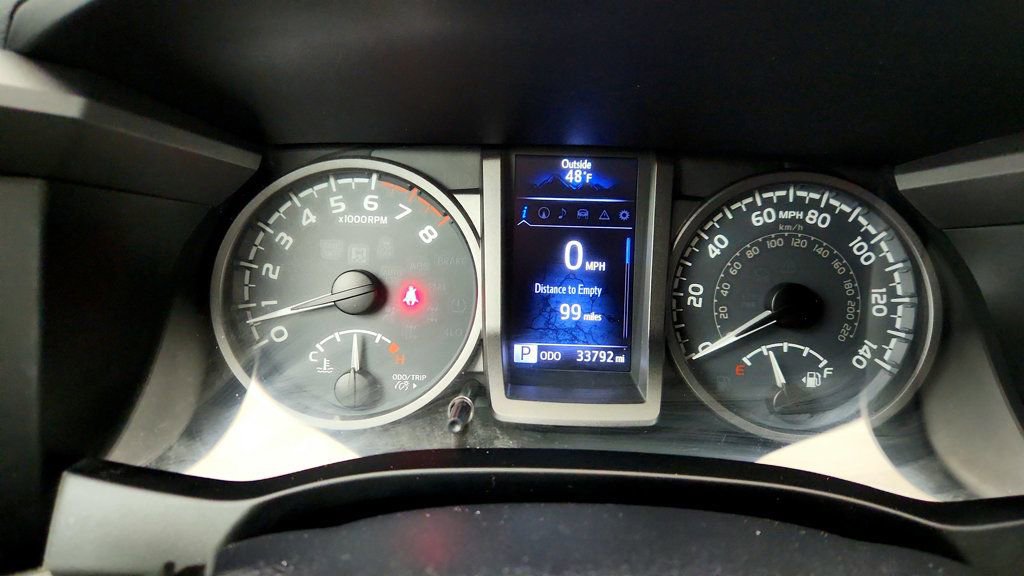 Used 2017 Toyota Tacoma TRD Off-Road AWD/4WD image 14