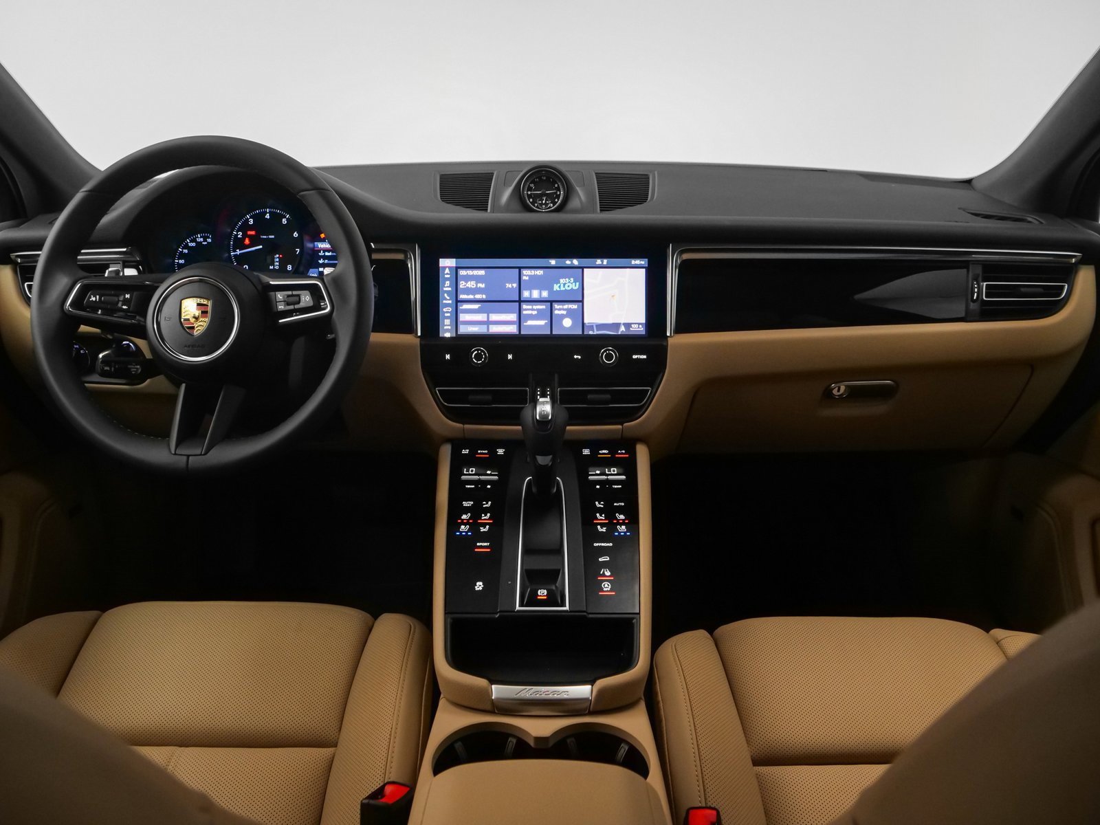 Used 2025 Porsche Macan image 25