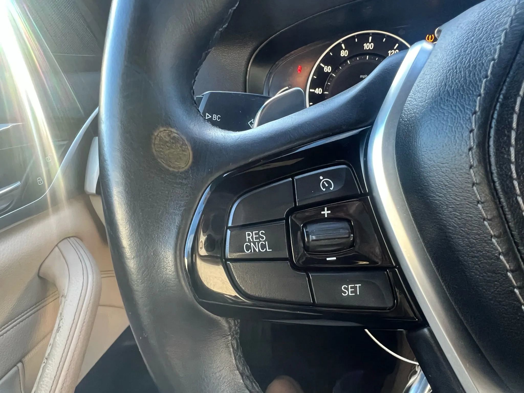 Used 2017 BMW 530i w/ Premium Package image 13