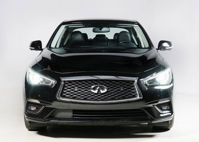 Used 2018 INFINITI Q50 Luxe w/ Essential Package (2.0T Luxe) image 8
